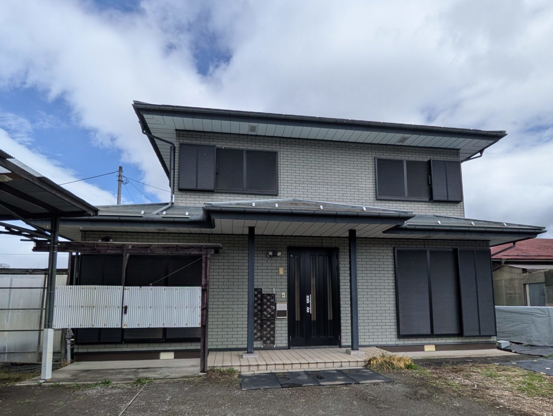 約２２．５帖リビング  ６ＬＤＫ+サンルーム+納戸　良好な状態